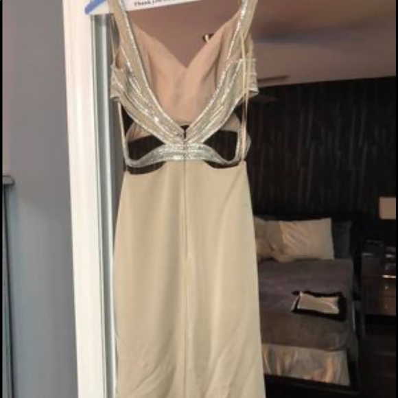 🔥 Le Femme size 2 Prom dress great condition worn once - Picture 5 of 7